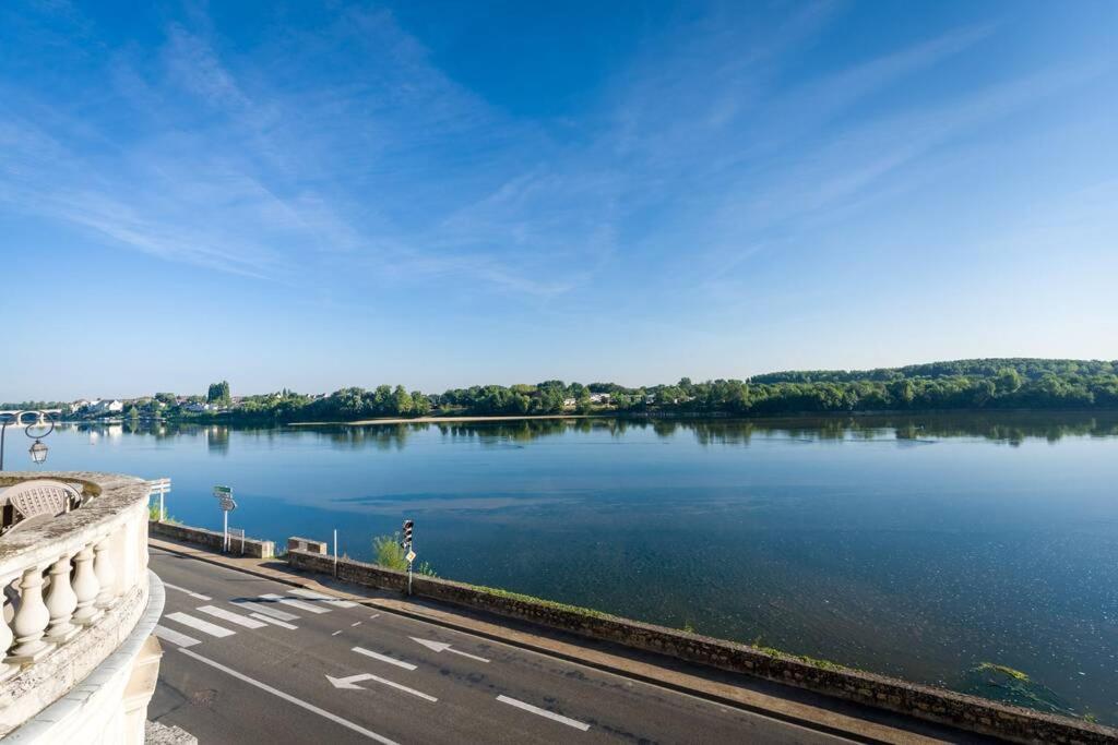 Appartement Vue Imprenable Sur La Loire !!! Saumur Exterior photo